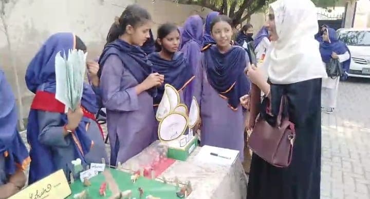خیرپور گرلز ہائی اسکول میر علی بازار میں ایک روزہ سائنسی میلہ